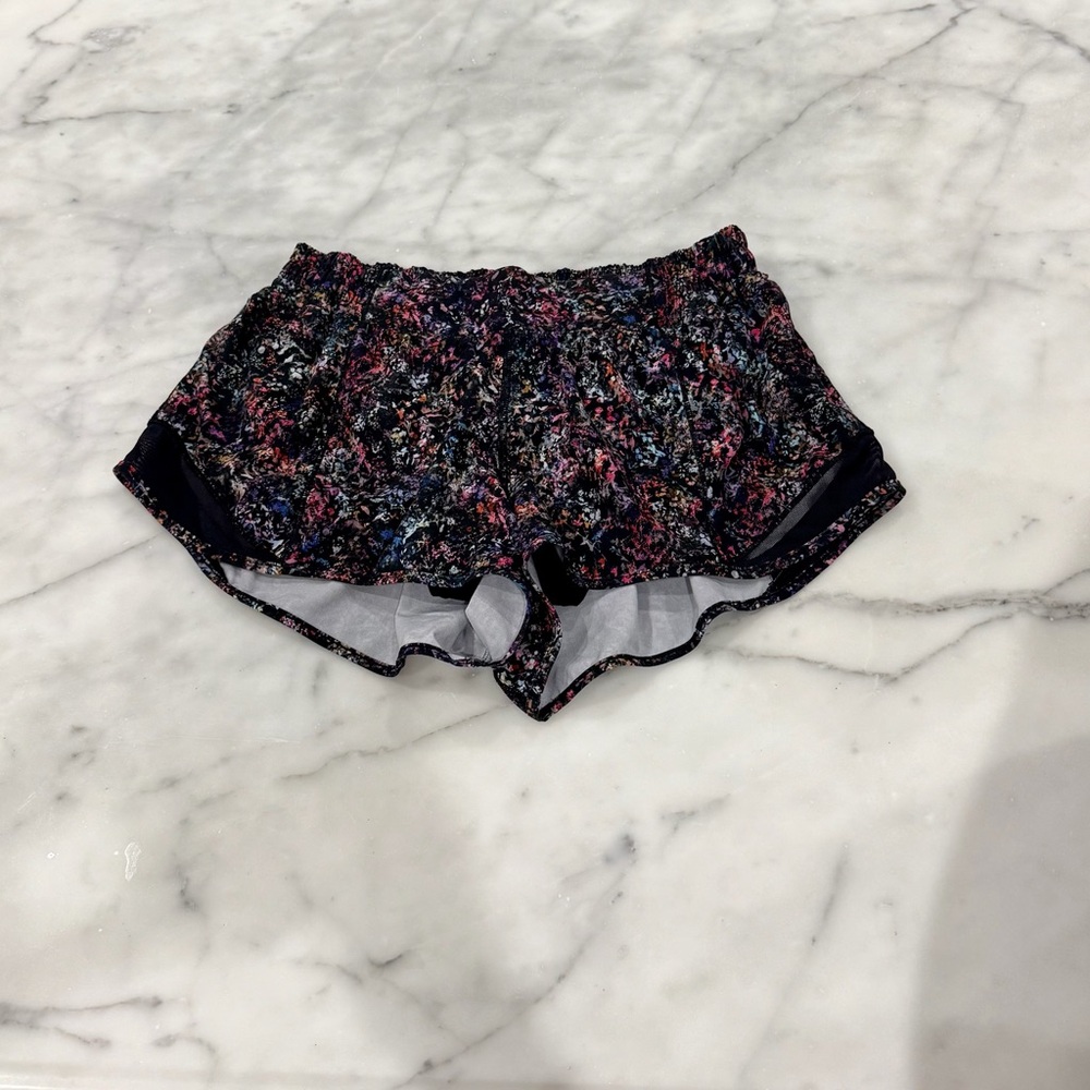 lululemon Hotty Hot 2.5” women’s athletic shorts